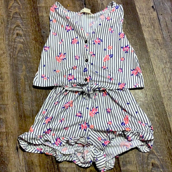 Size 10 - Picture 1 of 3